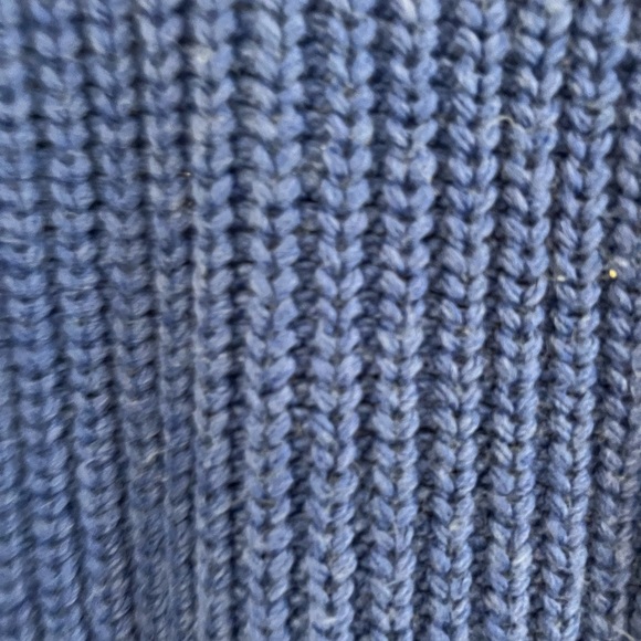 H&M knit sweater - Picture 3 of 3